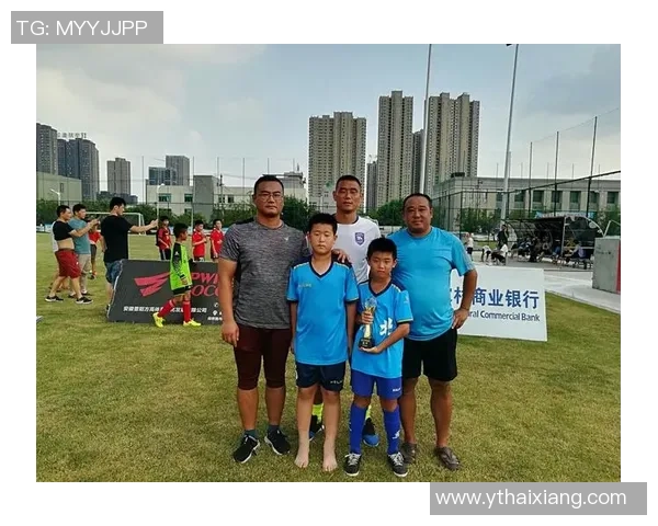 校园足球明星专访揭秘他们的成长历程与梦想追求